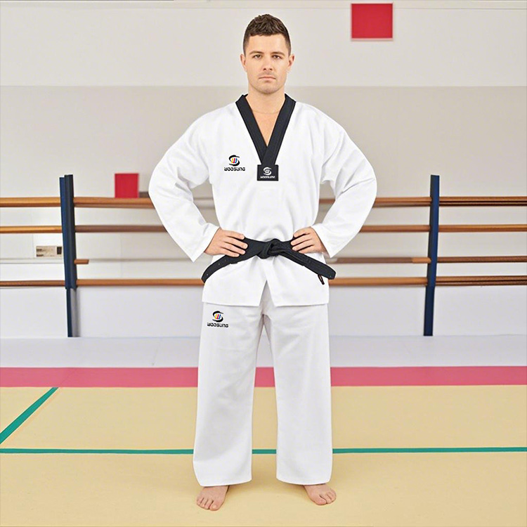 Super Lux Taekwondo uniformis
